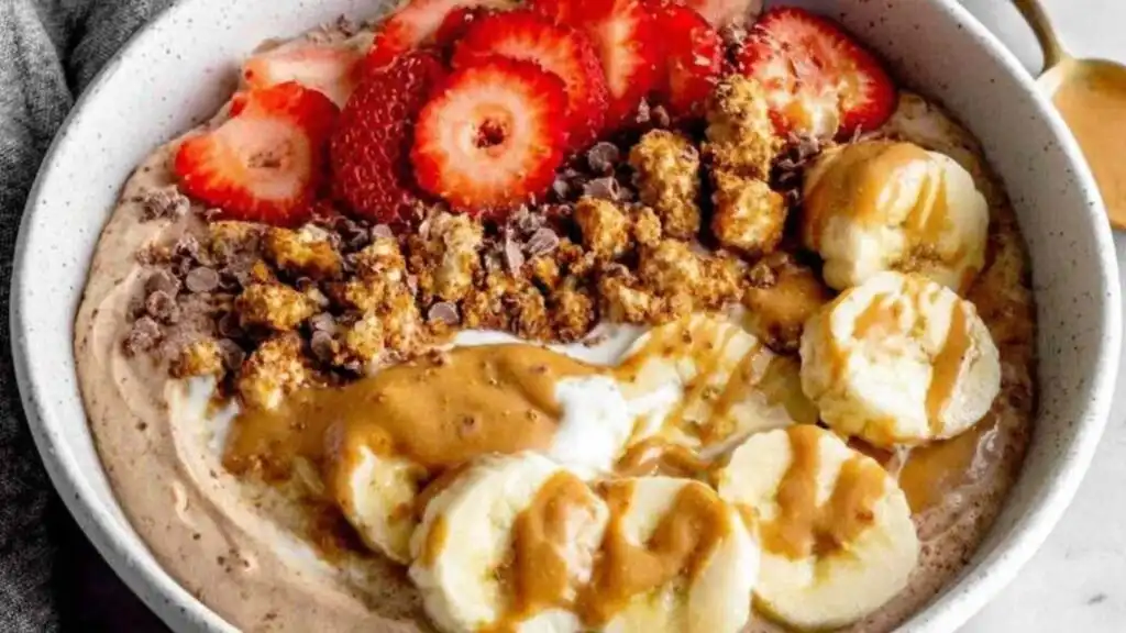 creamy chocolate peanut butter protein yogurt bowl preparation steps