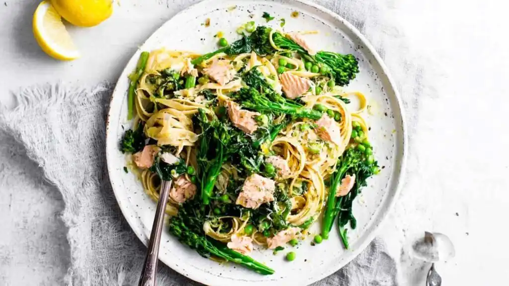 creamy lemony salmon pasta preparation steps