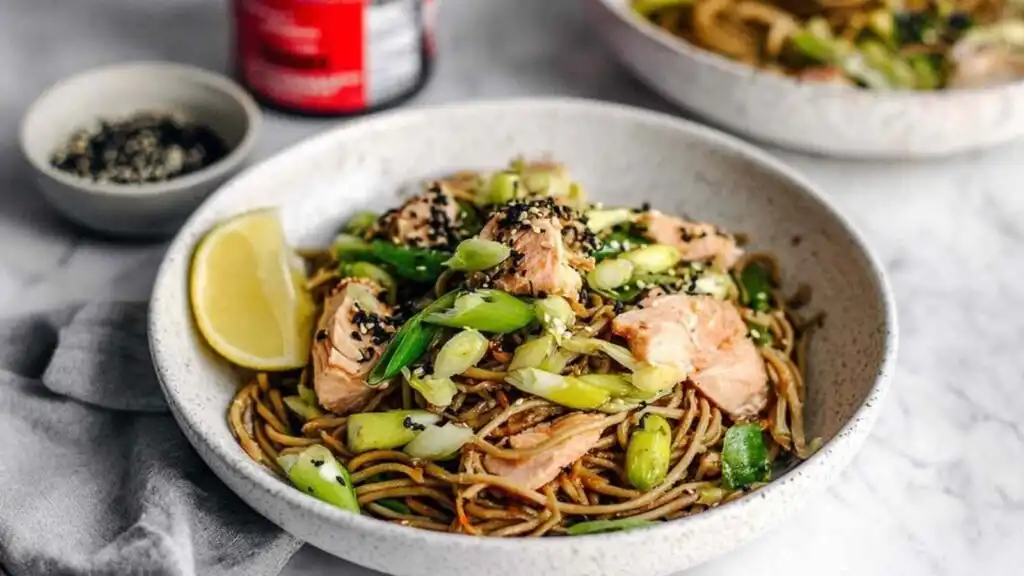 sesame ginger soba noodles with salmon preparation steps